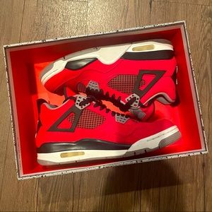 Air Jordan 4 Retro